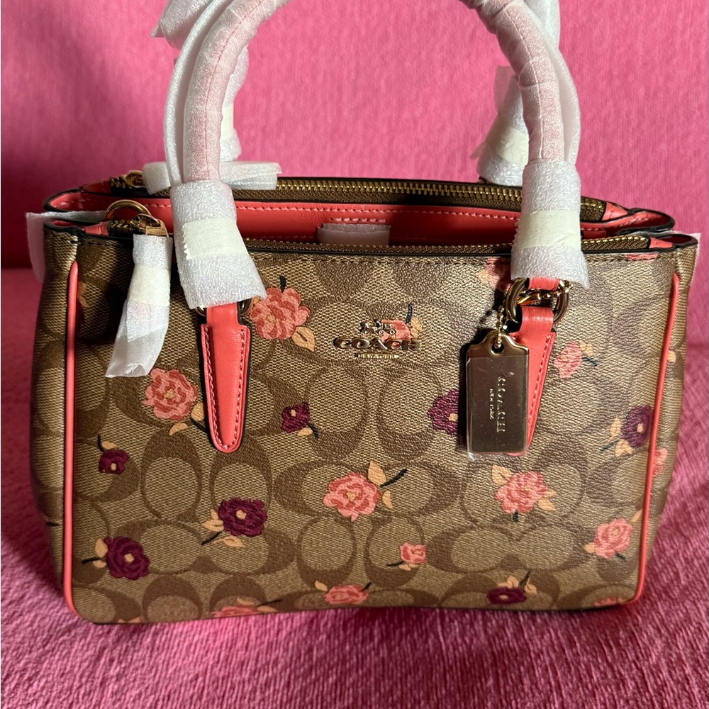 MINI SURREY CARRYALL IN SIGNATURE CANVAS WITH TOSSED PEONY PRINT l